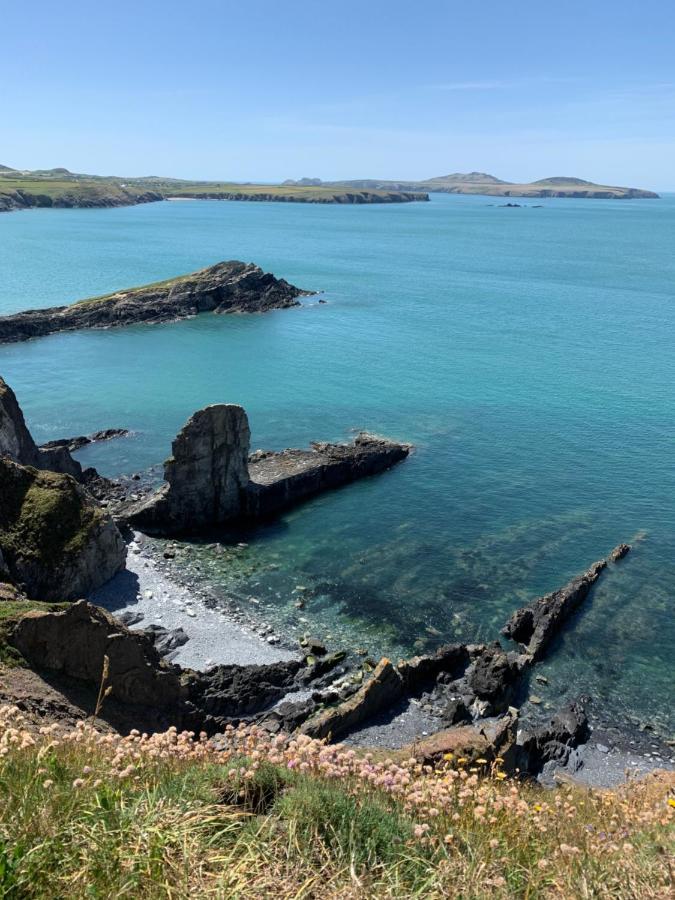 Craig-Y-Mor Suites With Sea Views Whitesands St Davids Exterior photo